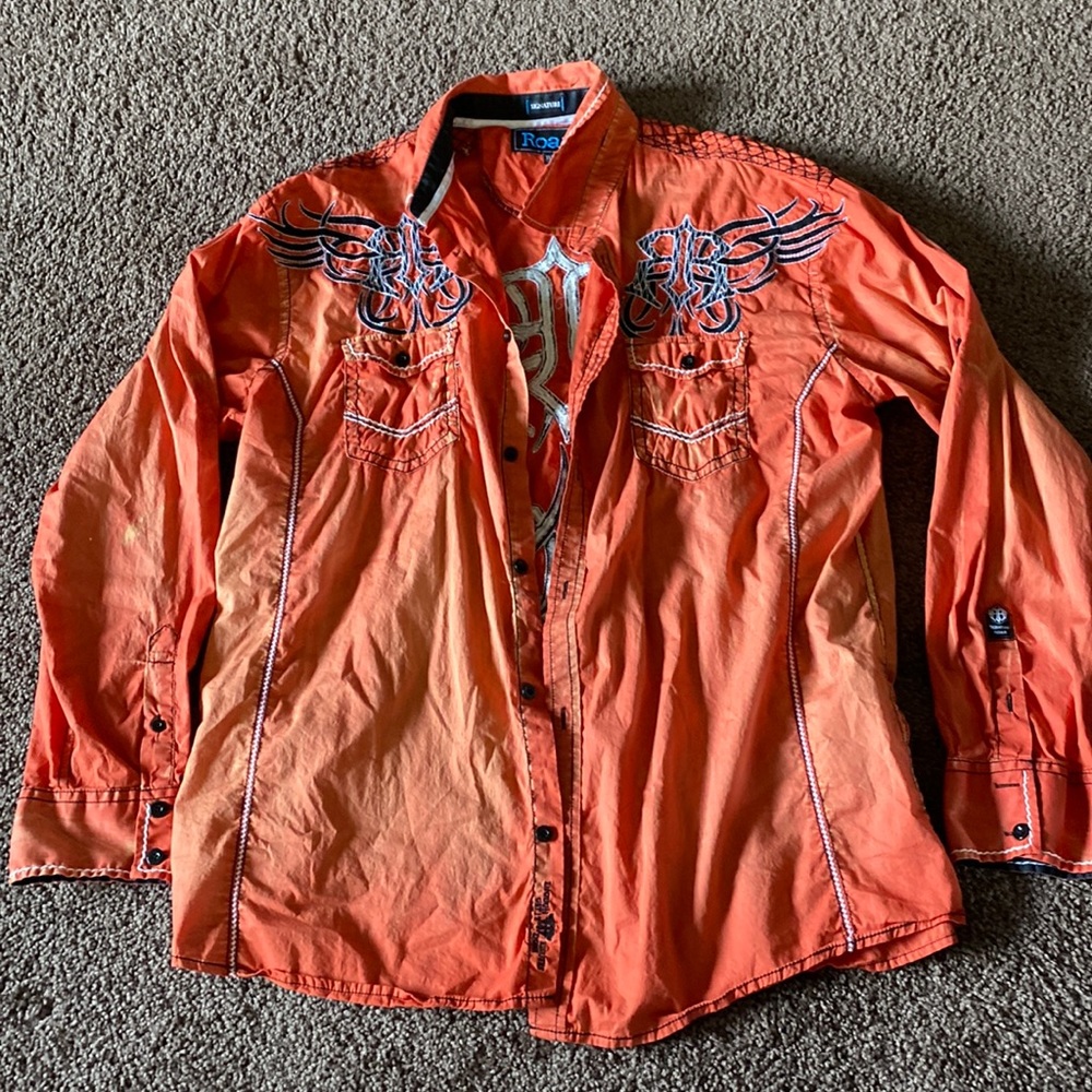 Signature Roar shirt